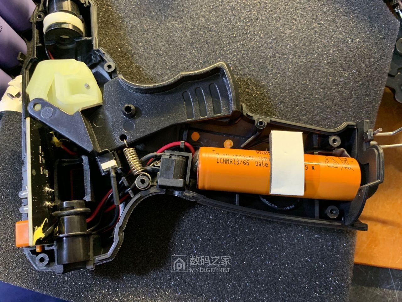 自己diy动力电包,附带威克士锂电热熔胶拆解图 - 拆机乐园 数码之家