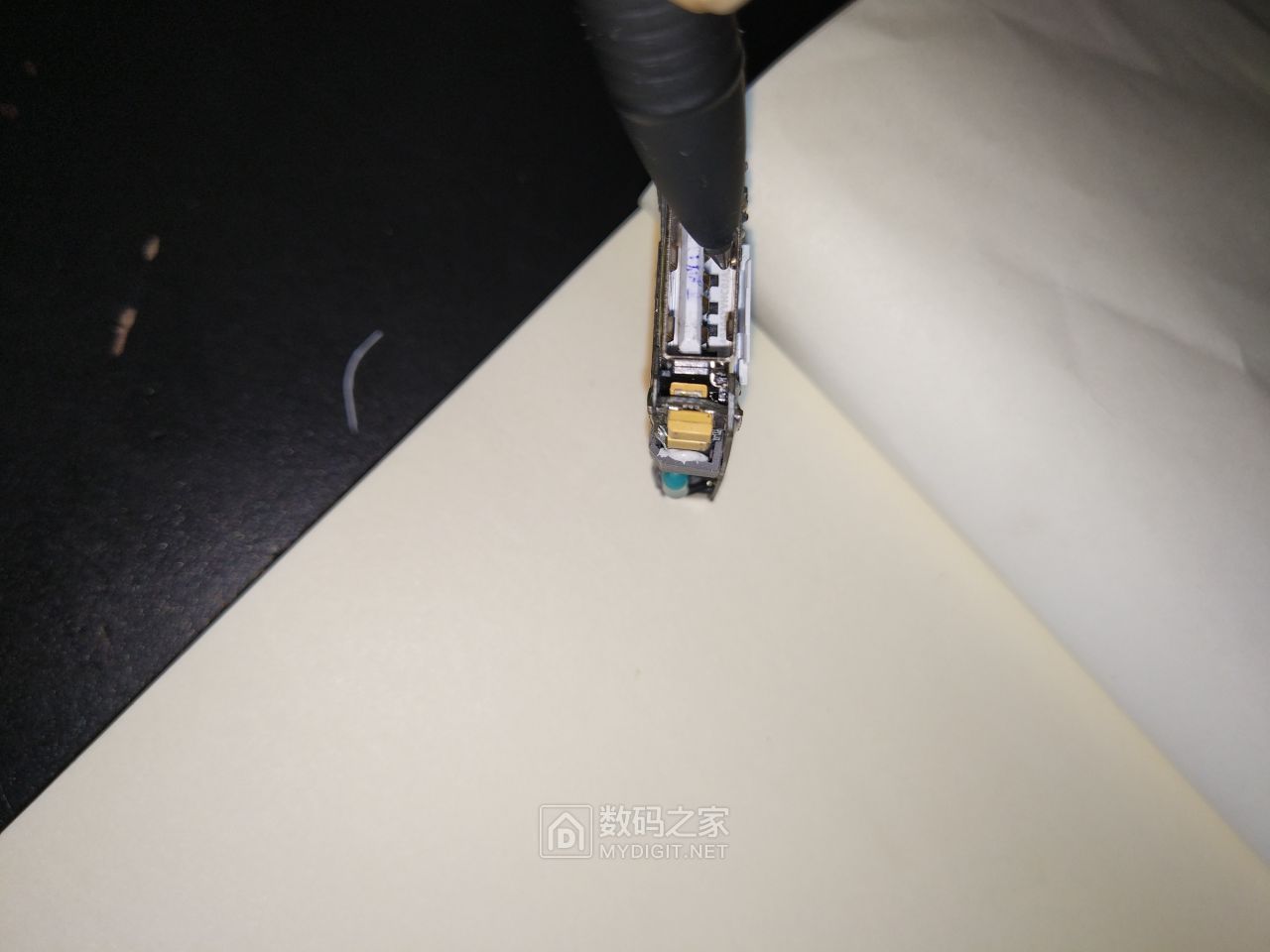 180700ya16bd1ubyk5ri11.jpg