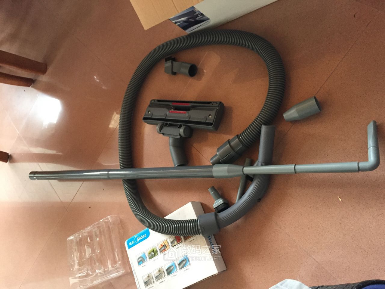 美的qw12t607吸尘器拆解