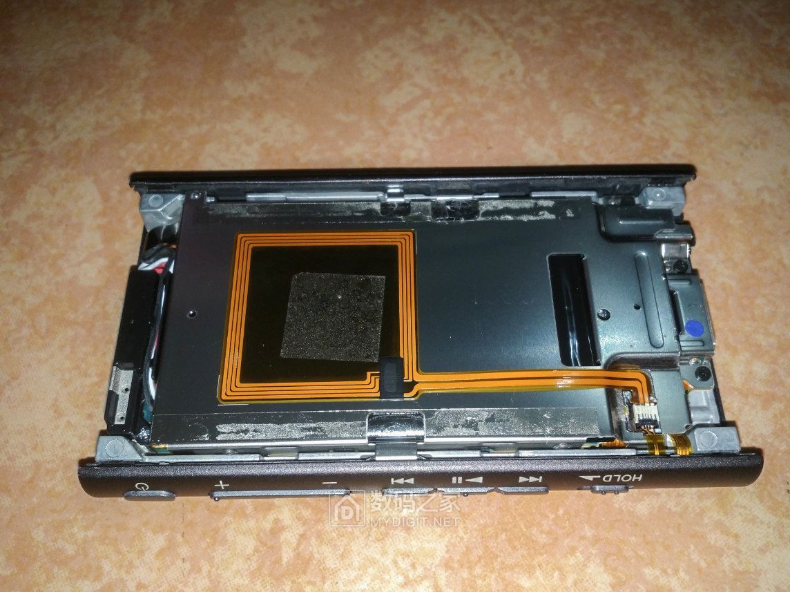 索尼nw-a45无损音乐播放器拆解,对比nw-a35主板图 - 拆机乐园 数码之