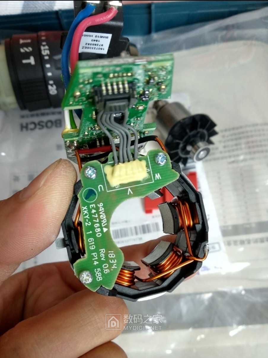 博世无刷电钻gsb12v30及快速充电器gal12v40首次拆机