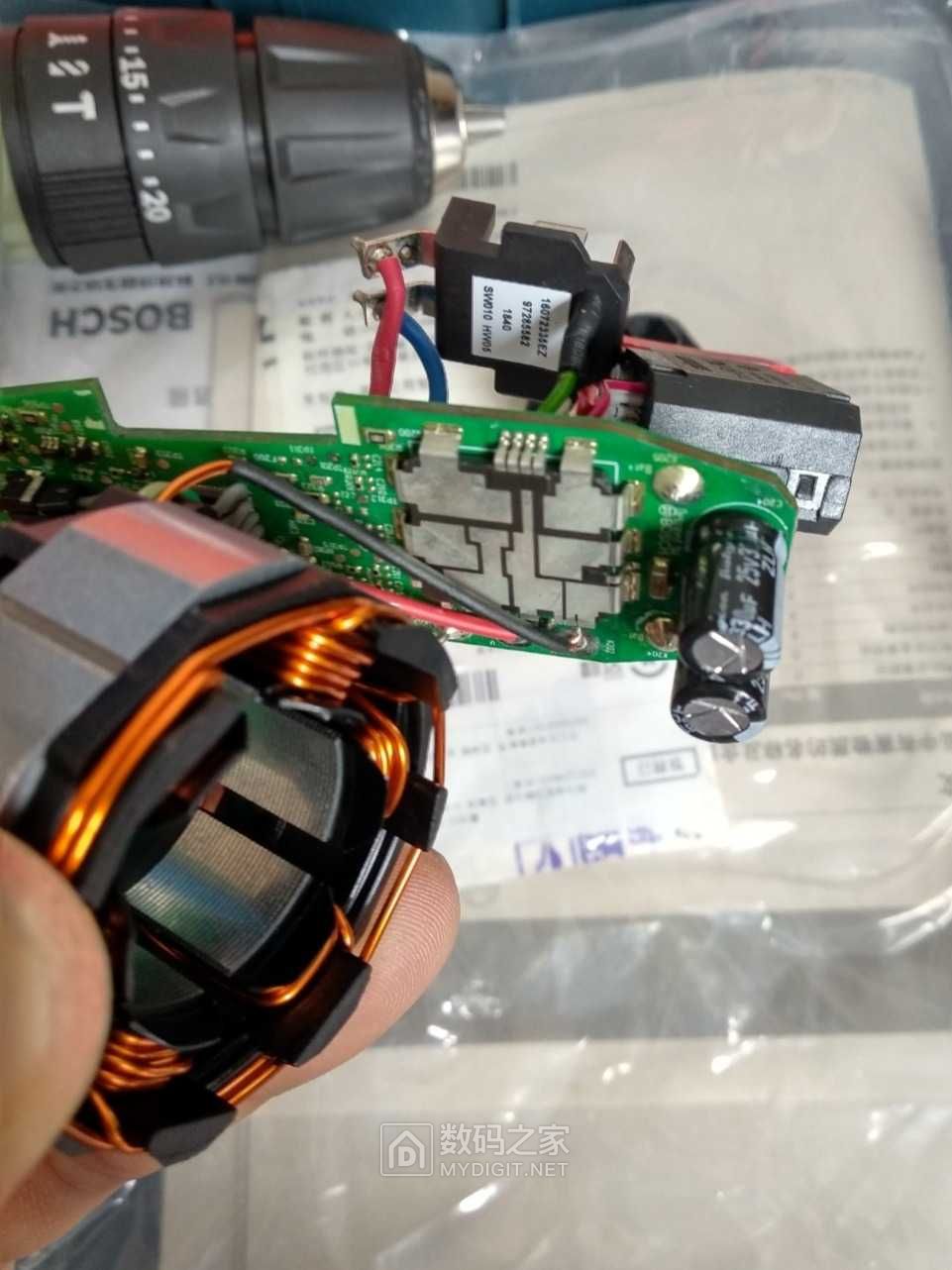 博世无刷电钻gsb12v30及快速充电器gal12v40首次拆机