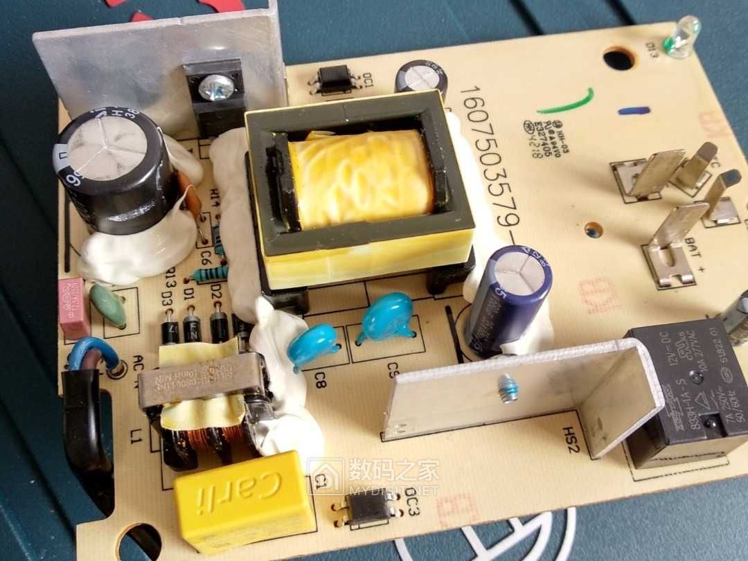 博世无刷电钻gsb12v30及快速充电器gal12v40首次拆机