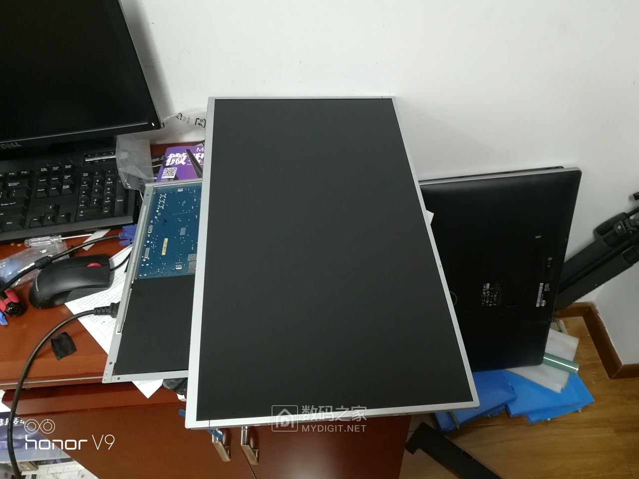 拆解并修复dellp2414hb显示器色道故障