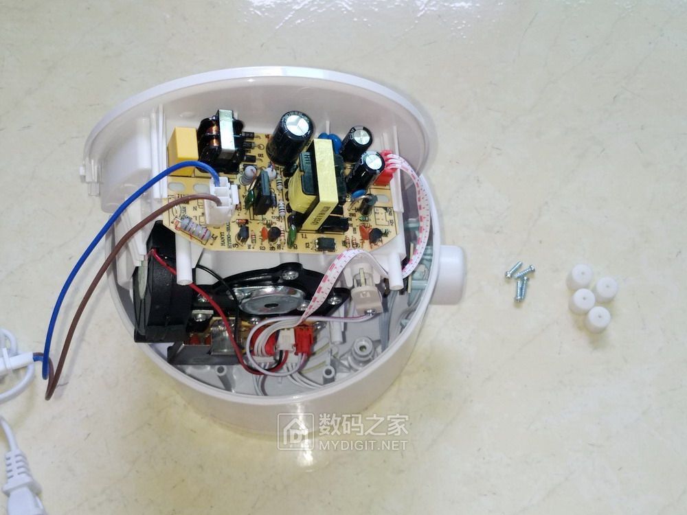 详拆小熊加湿器型号jsqa20b1做工还不错