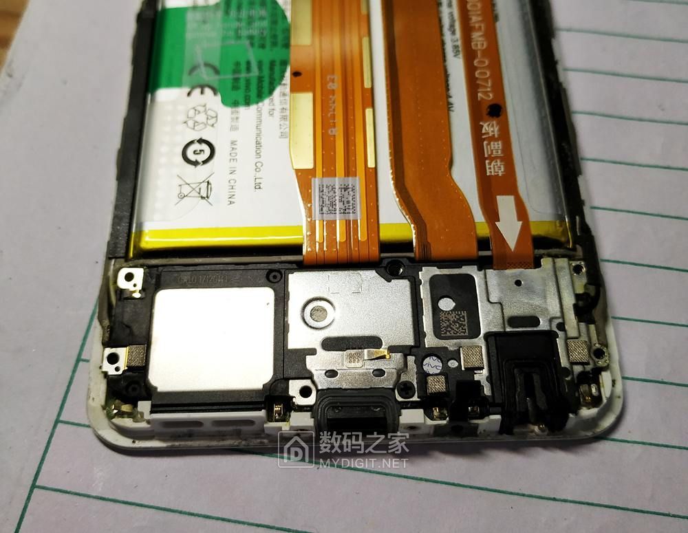 傻老婆今天又把手机搞进水了拆开vivox20看看里面啥样啊