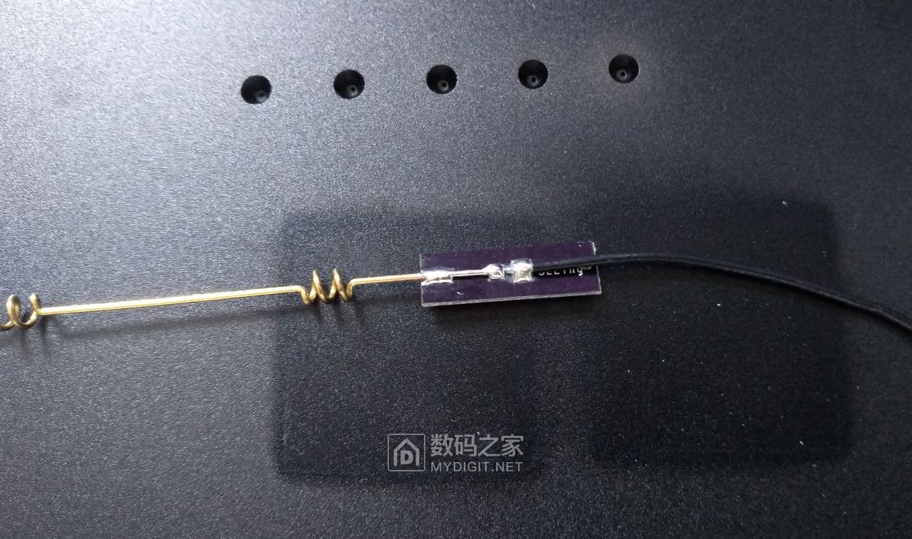 有新路由3的看过来,5g天线有内有秘密 - wifi/路由器 数码之家