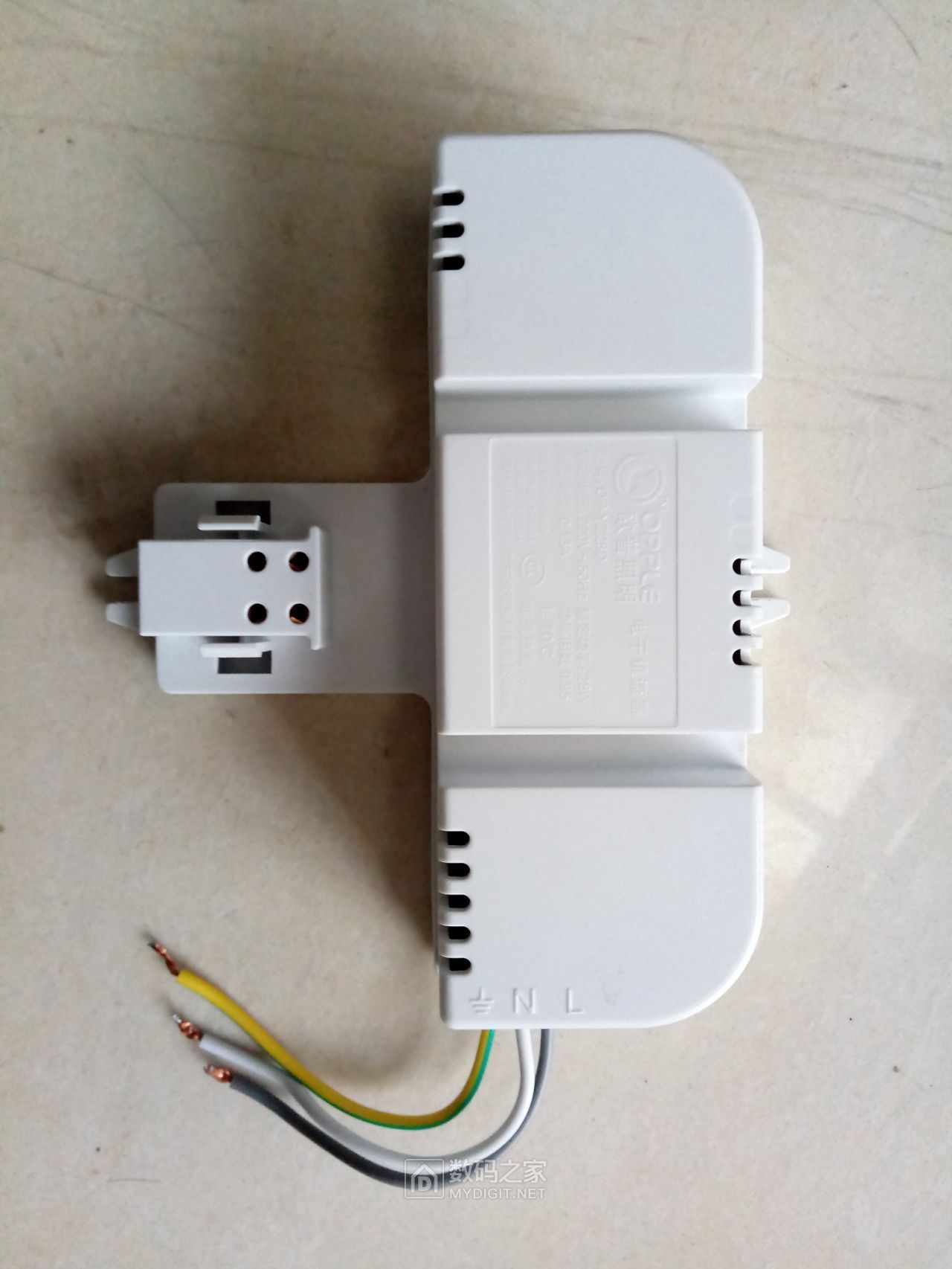 换led灯吧再拆个电子镇流器