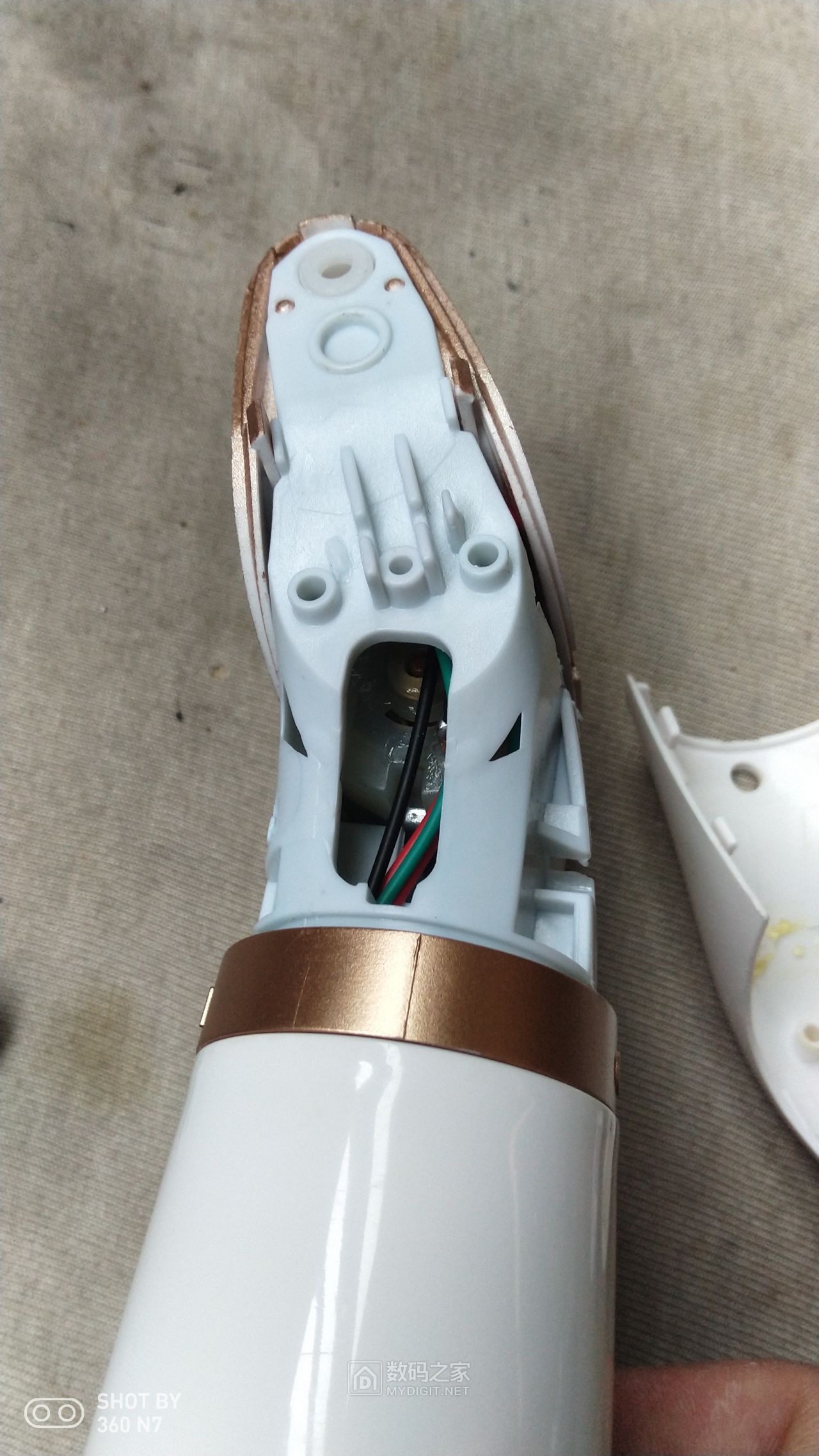 又剁手了买了个磨脚神器先拆了看看璐瑶ly9618电动磨脚器