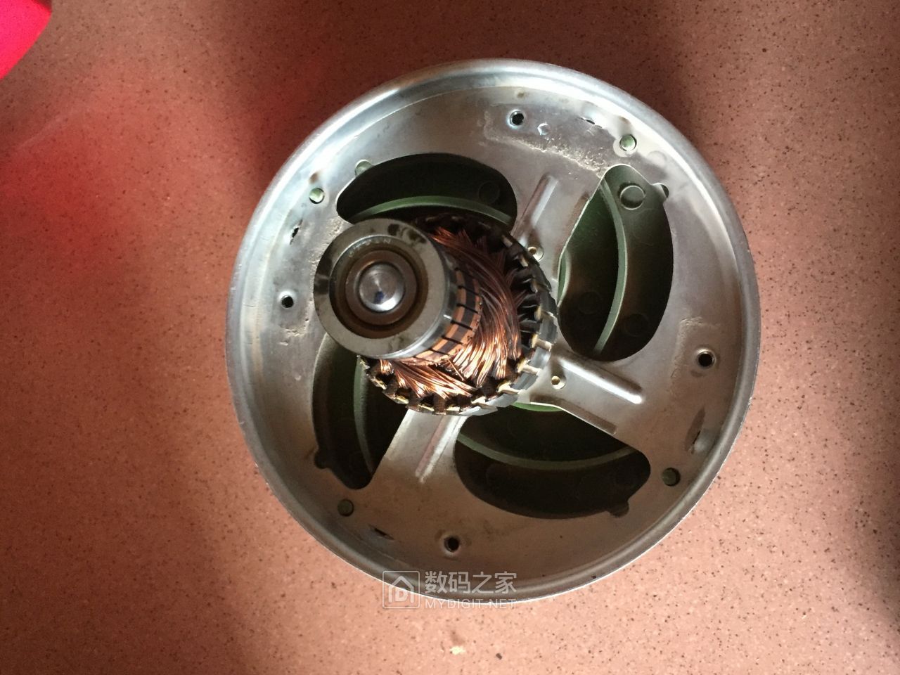 拆一个快30年的快乐牌吸尘器