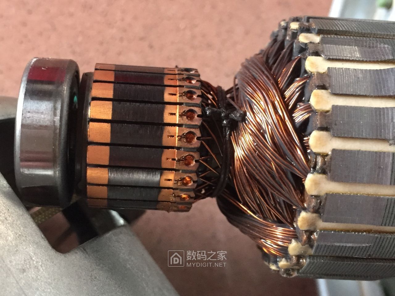 拆一个快30年的快乐牌吸尘器 - 拆机乐园 数码之家