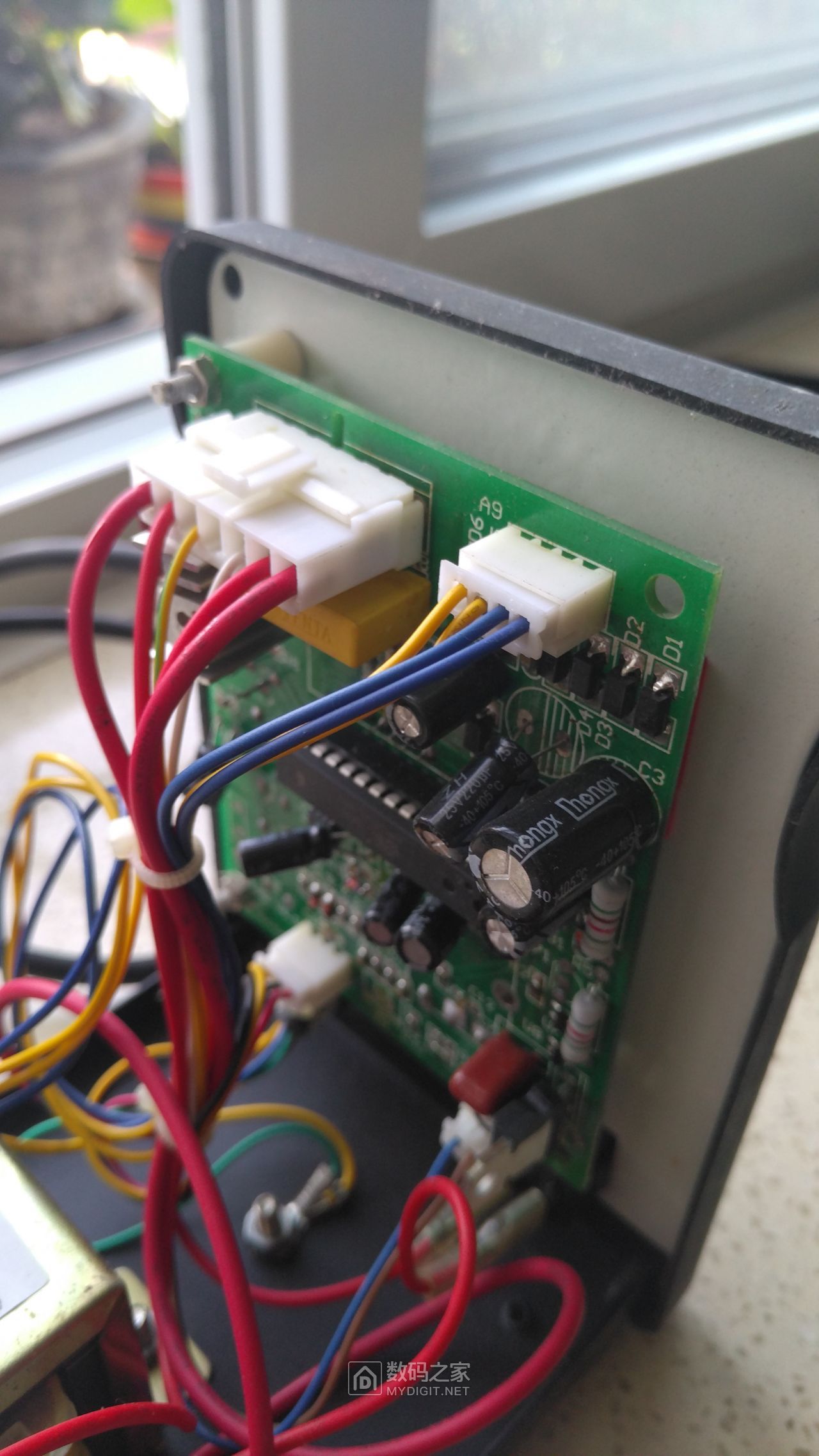 拆解一台ansai安赛858d热风枪