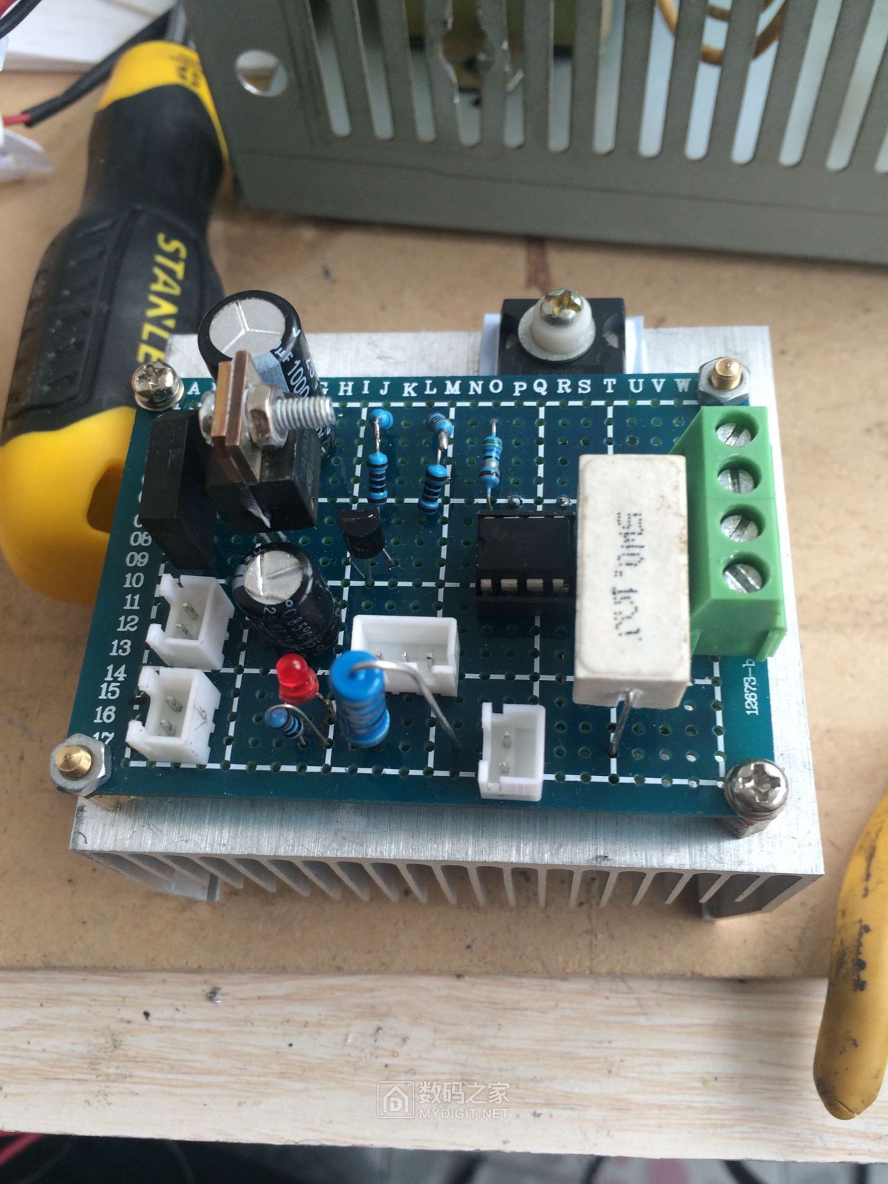 前几年没事做的,单mos管电子负载仪 - 创意diy 数码之家