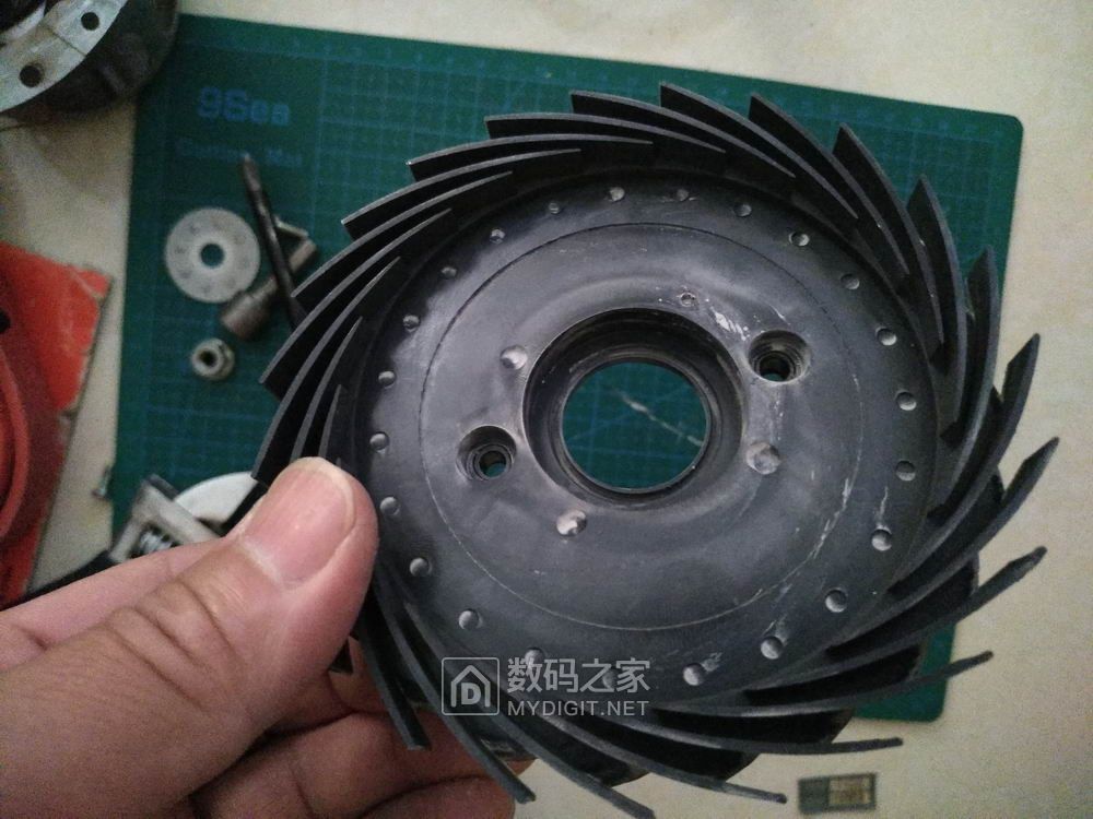 三洋吸尘器电机scm-ae130c - 拆机乐园 数码之家