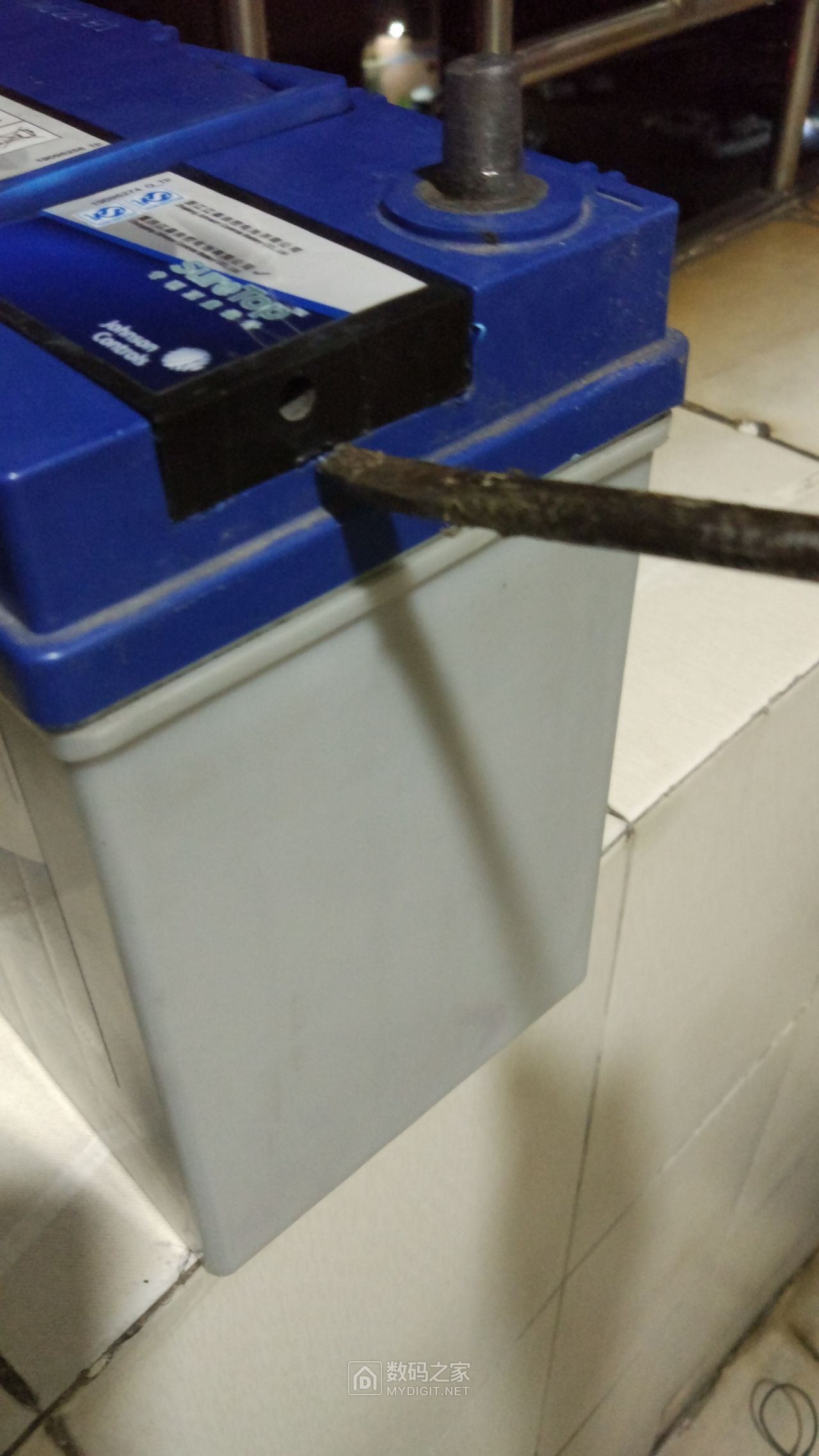 免维护铅酸电池拆解