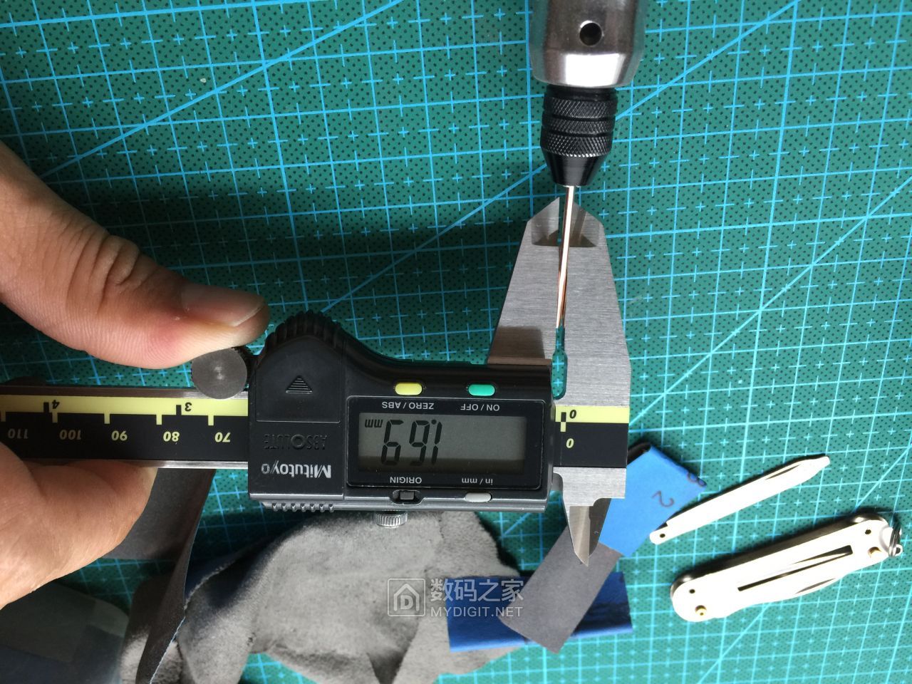 拆解瑞士军刀迷你58mm司号员06163更换刀簧