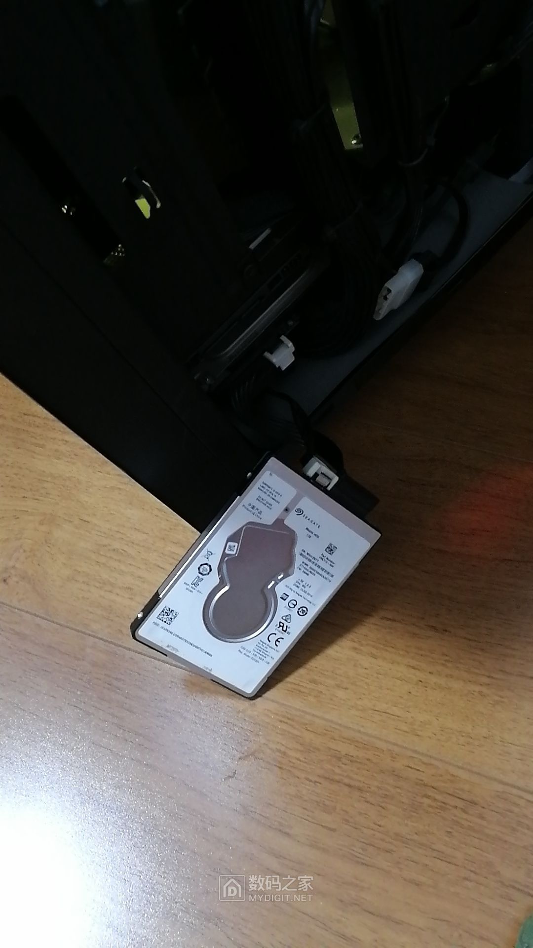 希捷1t移动硬盘拆解seagatesrd00f1