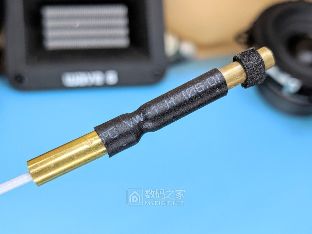 拆解华硕路由器天线