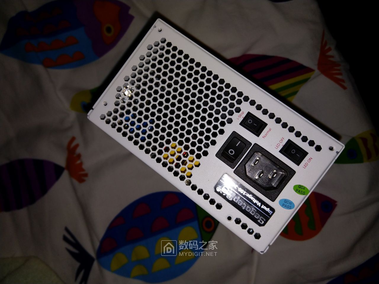 221242aeq87i49et7ktxxi.jpg