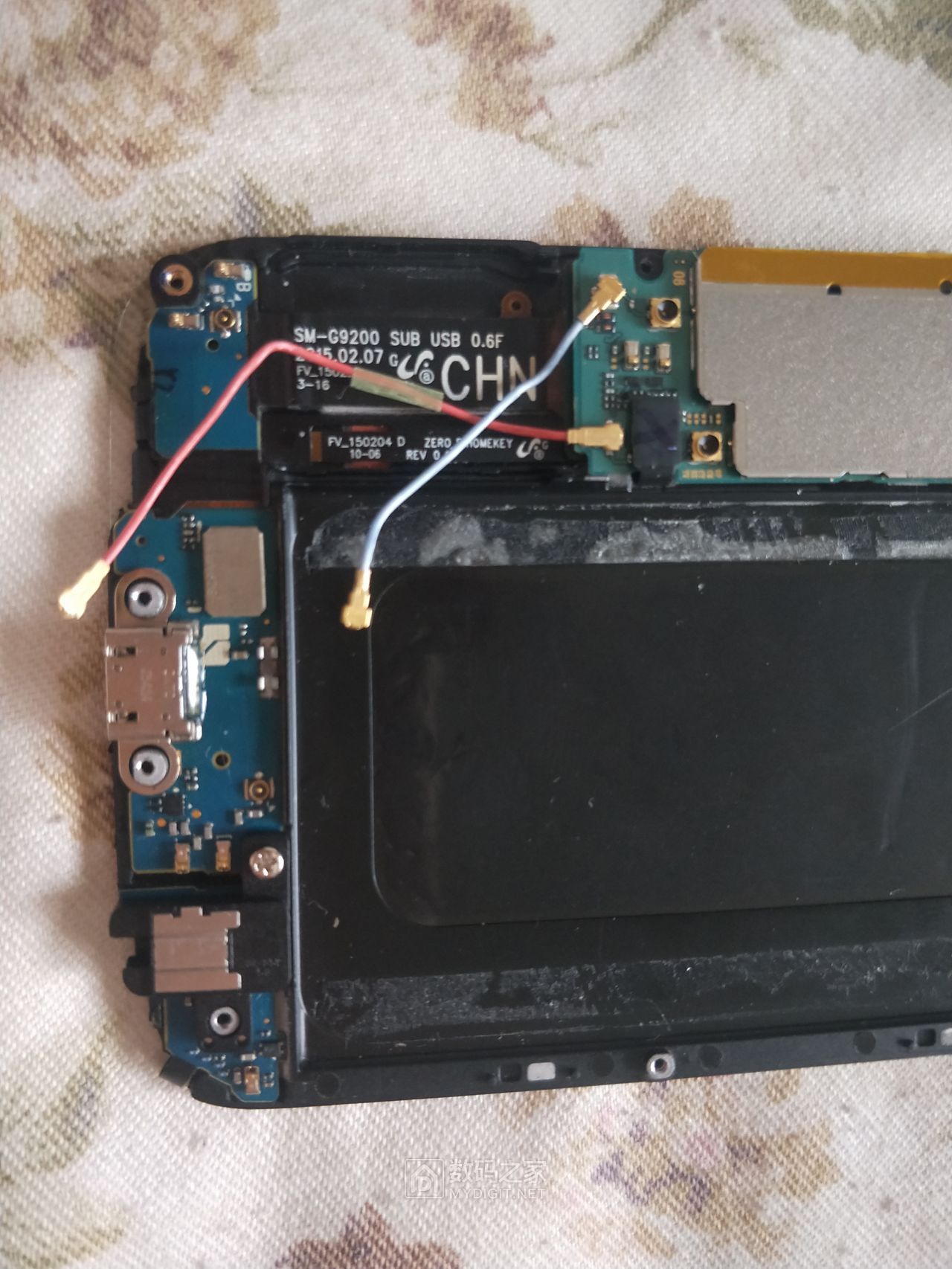 三星s6换充电板 - 拆机乐园 数码之家