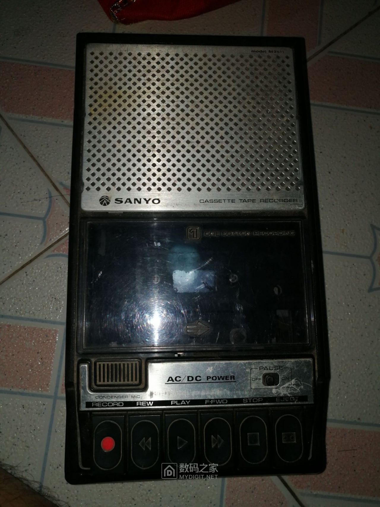 康艺8080磁带收录机,三洋磁带砖头机m2511,大华8路网络监控,焊台,热风