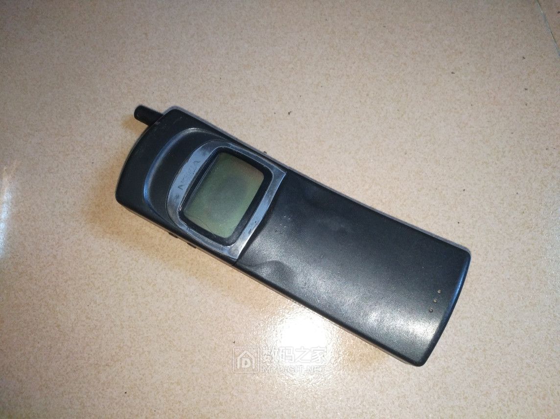 山特ups诺基亚8110古董手机触屏控制器杂物