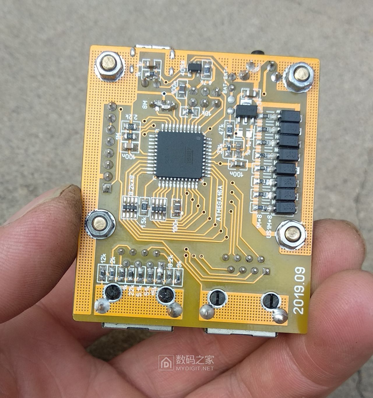 再战数显网线测试仪