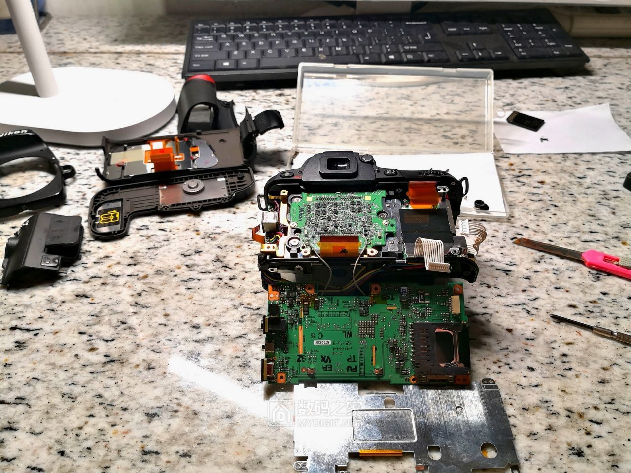 拆修尼康d80显示err故障