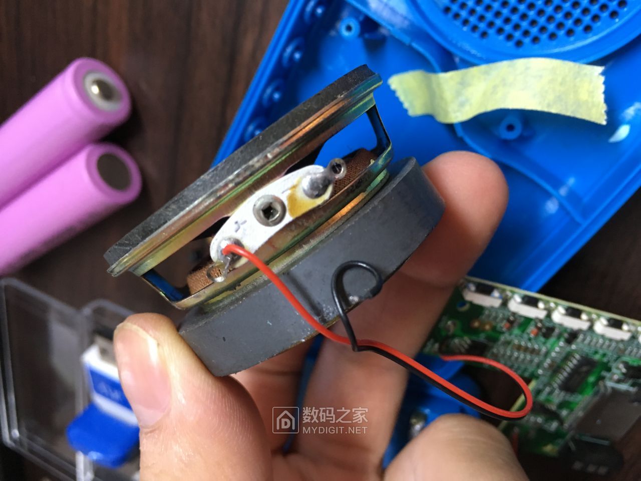 插卡小音箱拆解