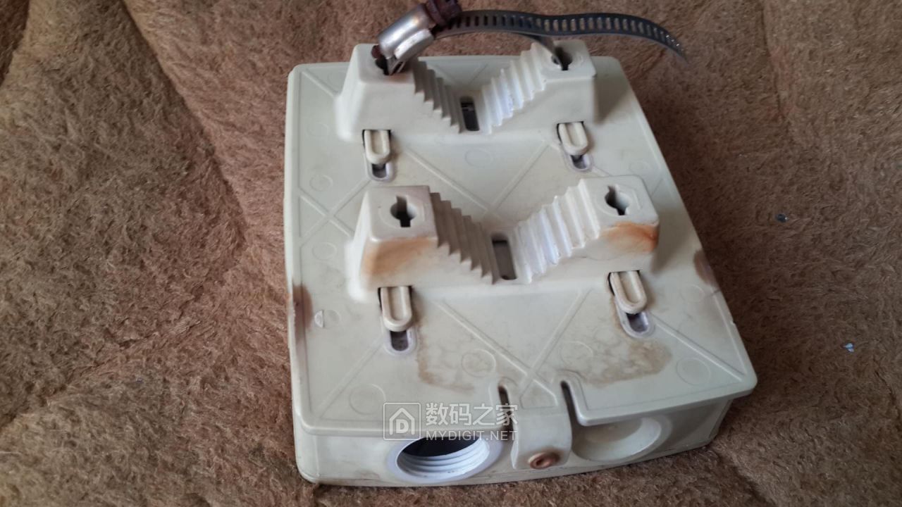 093142bm7mnpf3cm3m9c22.jpg
