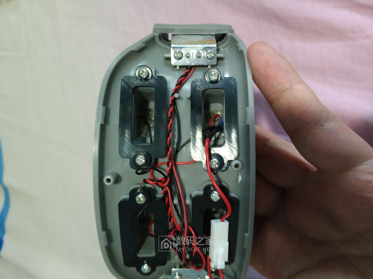 领卷买的颈椎按摩器 - 拆机乐园 数码之家