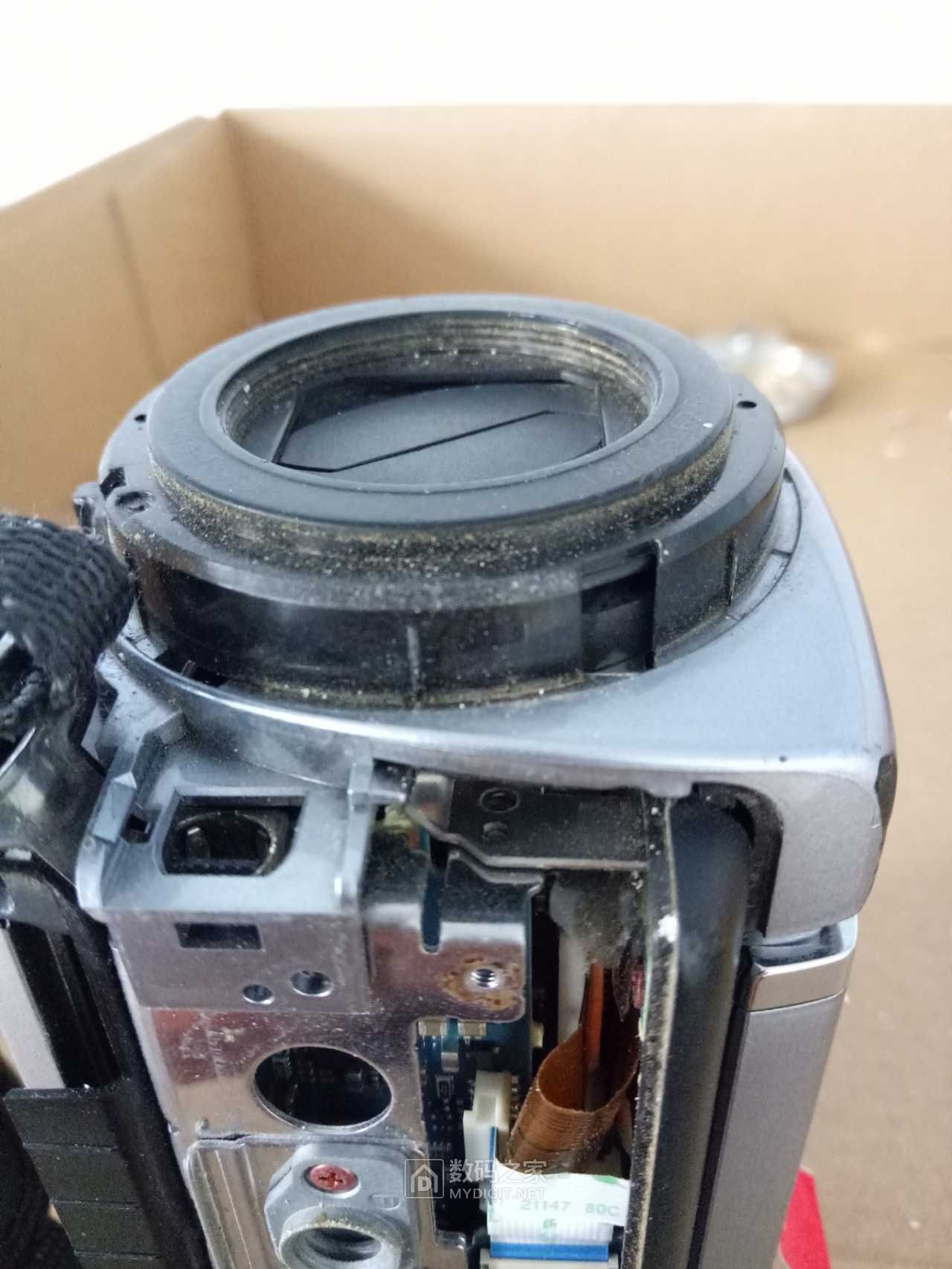 拆解SONY DCR-SR87E，屏线断了（已更换） - 拆机乐园 数码之家