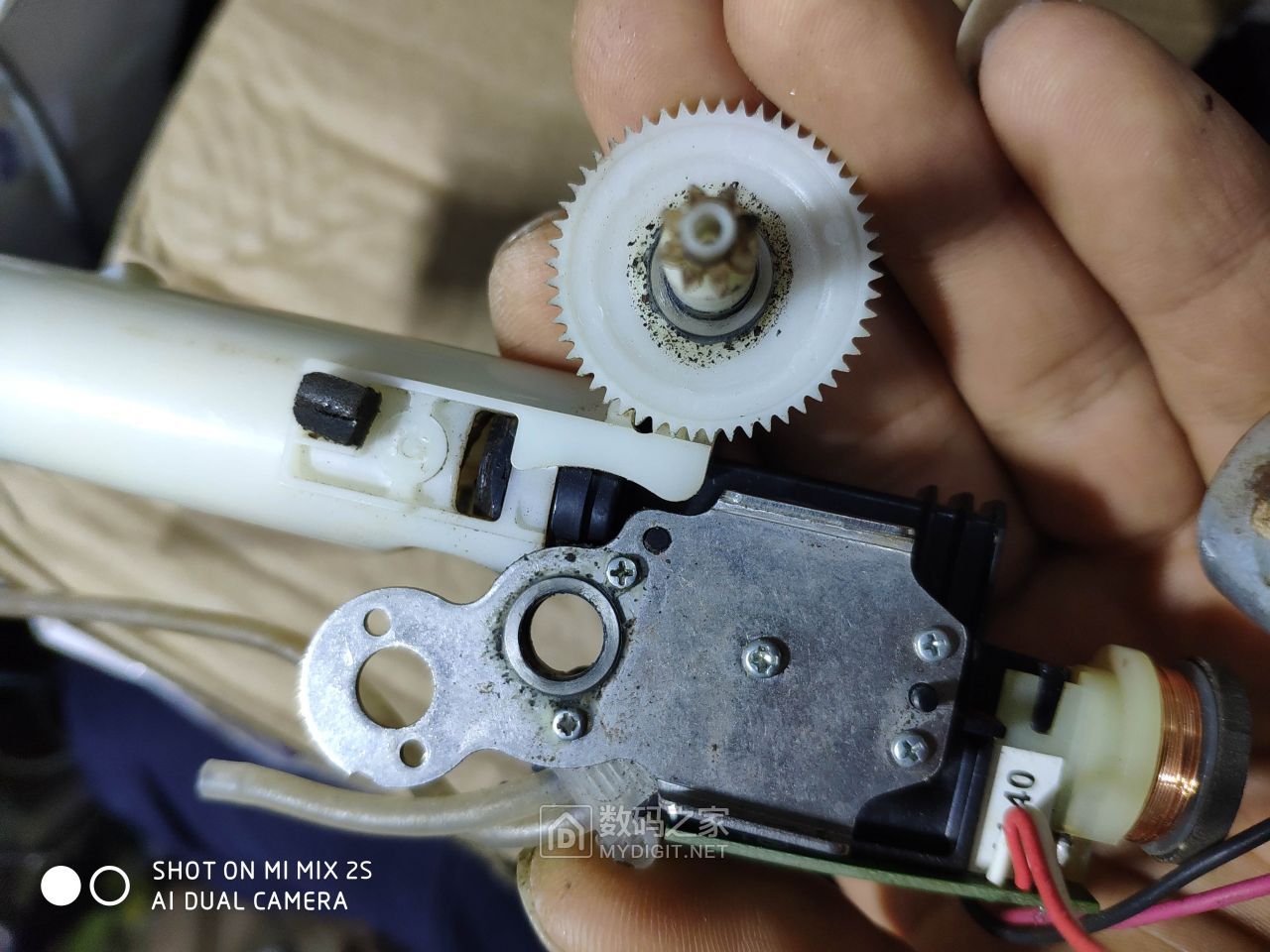 拆解飞利浦hx8340冲牙器