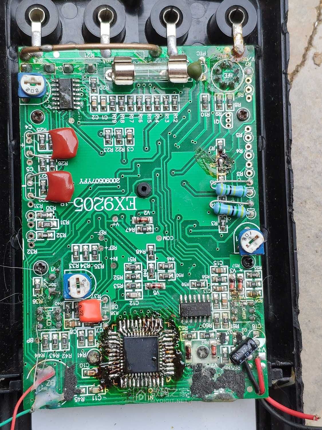 学坛友给dt9205万用表换芯