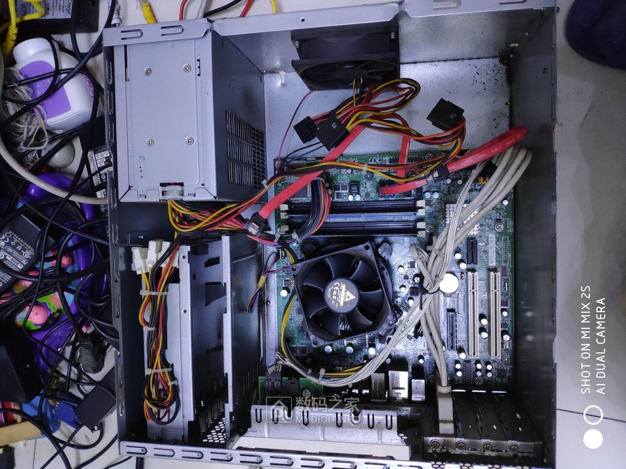 拆取款机里的电脑主机 - 拆机乐园 数码之家