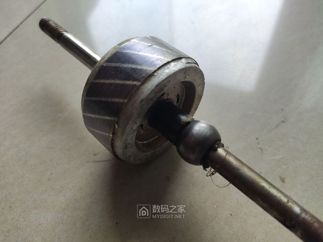 捡了一个电风扇电机拆着玩