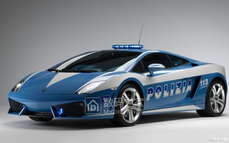 瑞典首都惊现意大利警方的法拉利ff警车