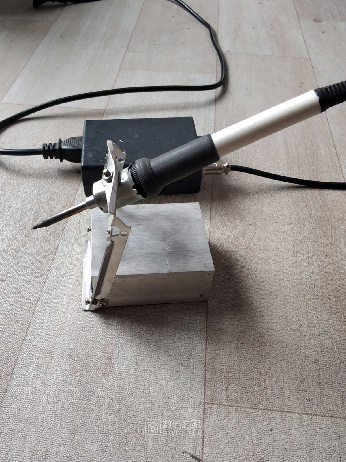 diy一个t12烙铁架