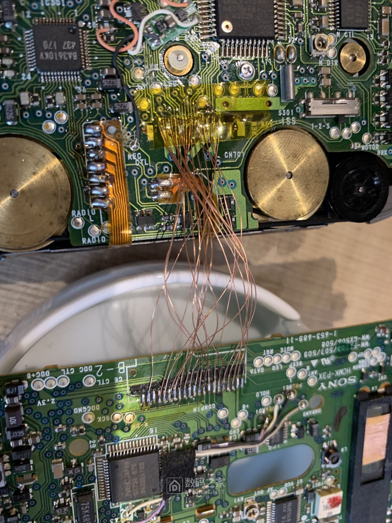 拆修索尼wm-gx506磁带随身听 密集飞线 - 拆机乐园 数码之家