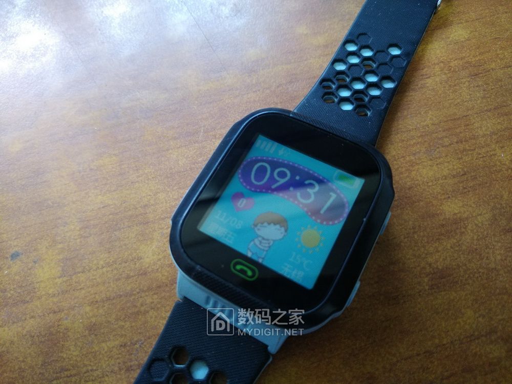 安全守护的儿童手表