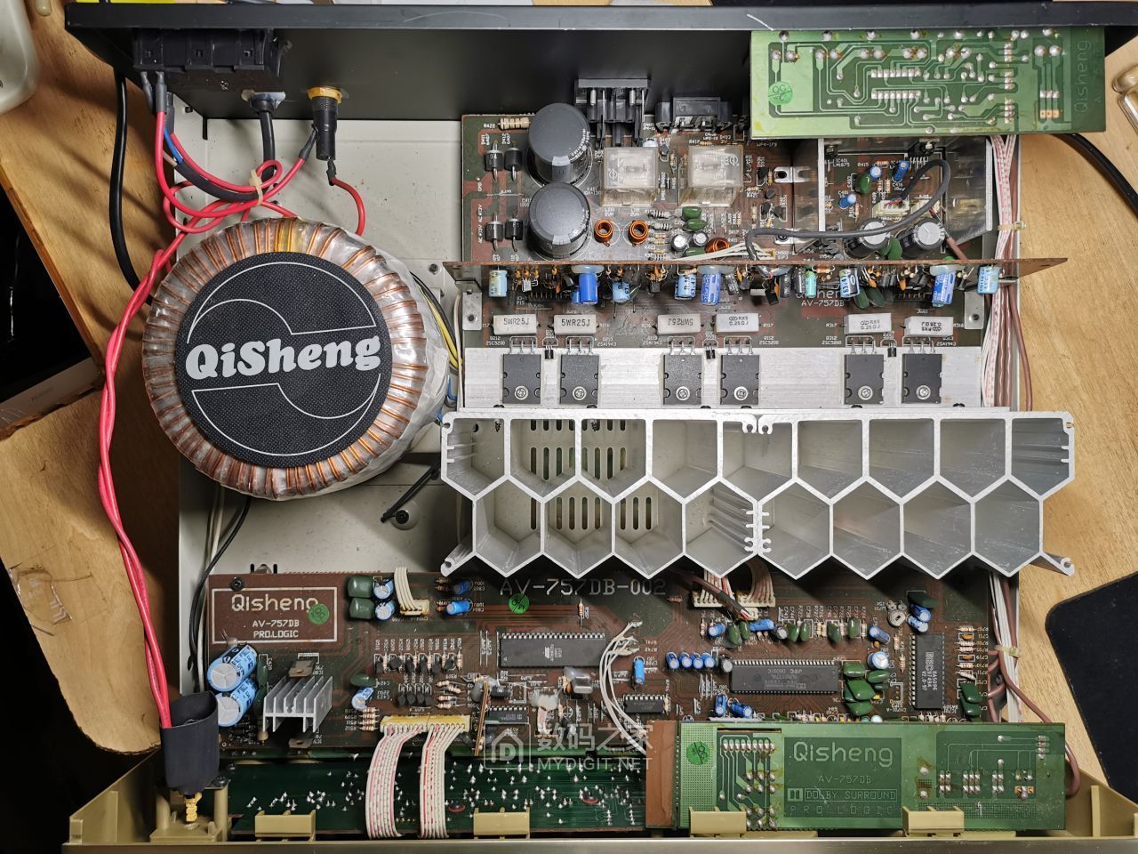 100块收了个奇声757db功放拆拆拆给大家分享下