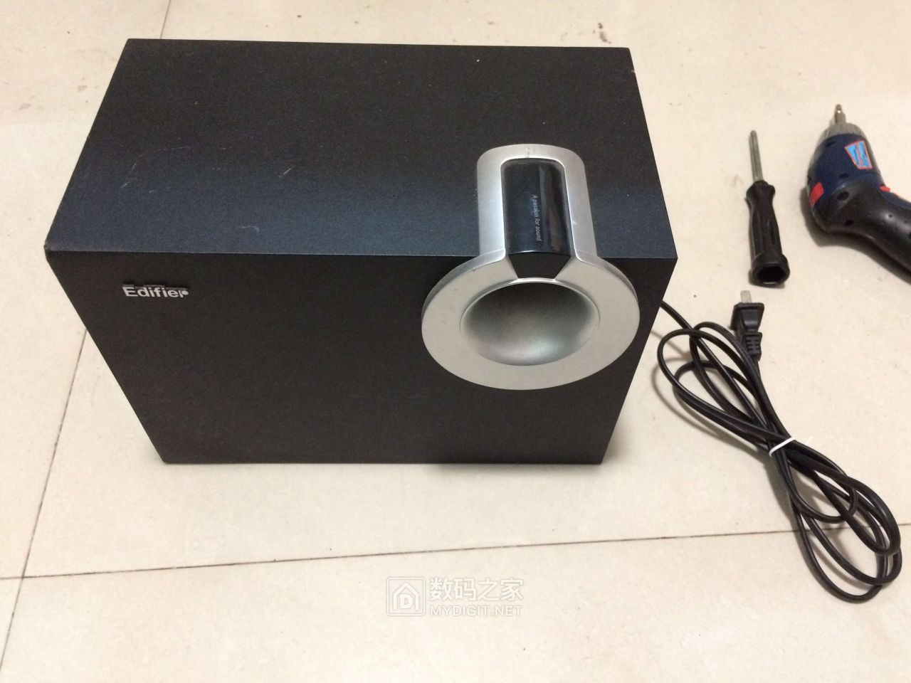 漫步者r201t08电位器接触不良故障拆修