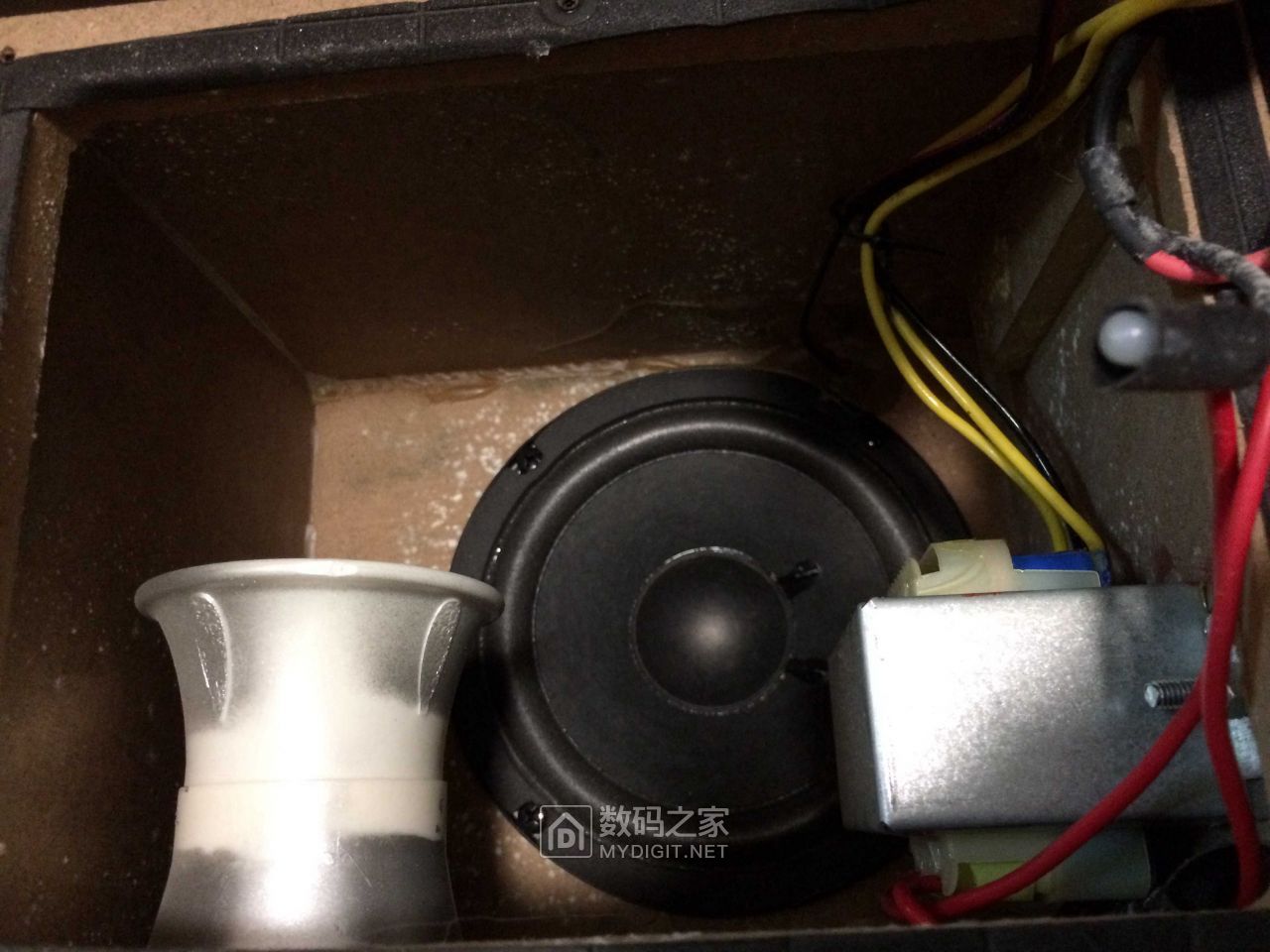 漫步者r201t08电位器接触不良故障拆修