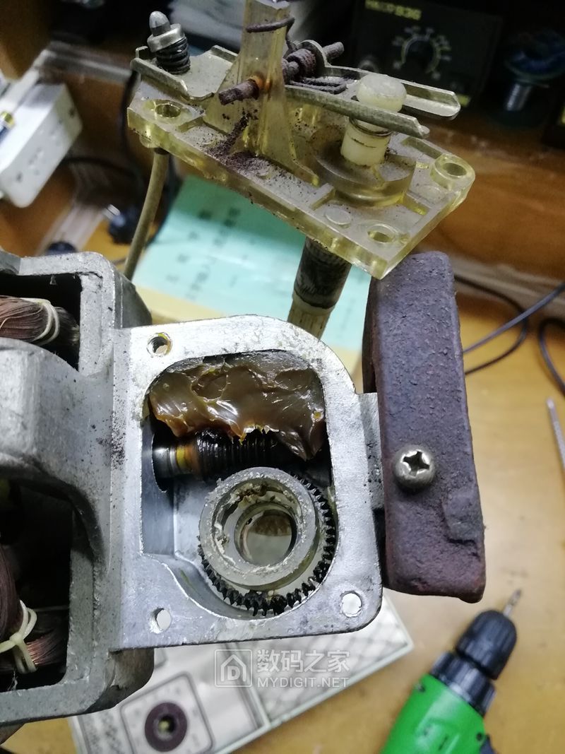 菊花牌台扇已修复