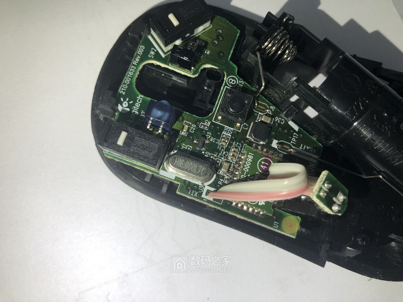 拆个同事撒了水的鼠标罗技m238