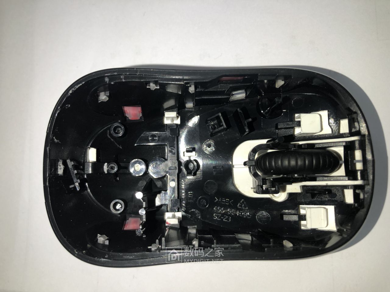 拆个同事撒了水的鼠标罗技m238