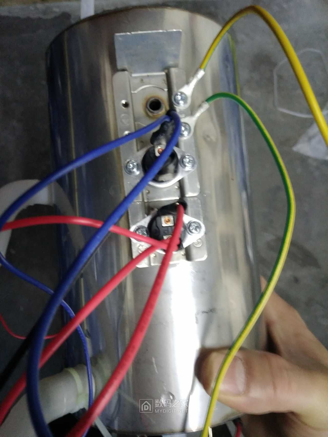 15757042711451967944168.jpg