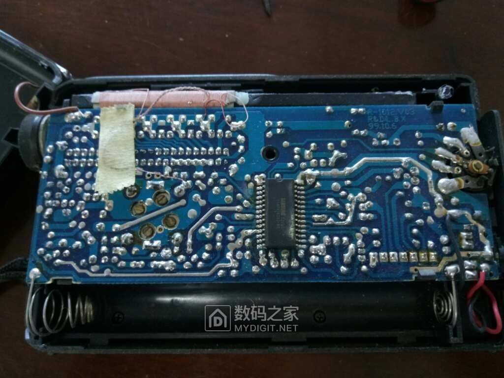 德生收音机不通电故障简单修理(tecsun r1012)