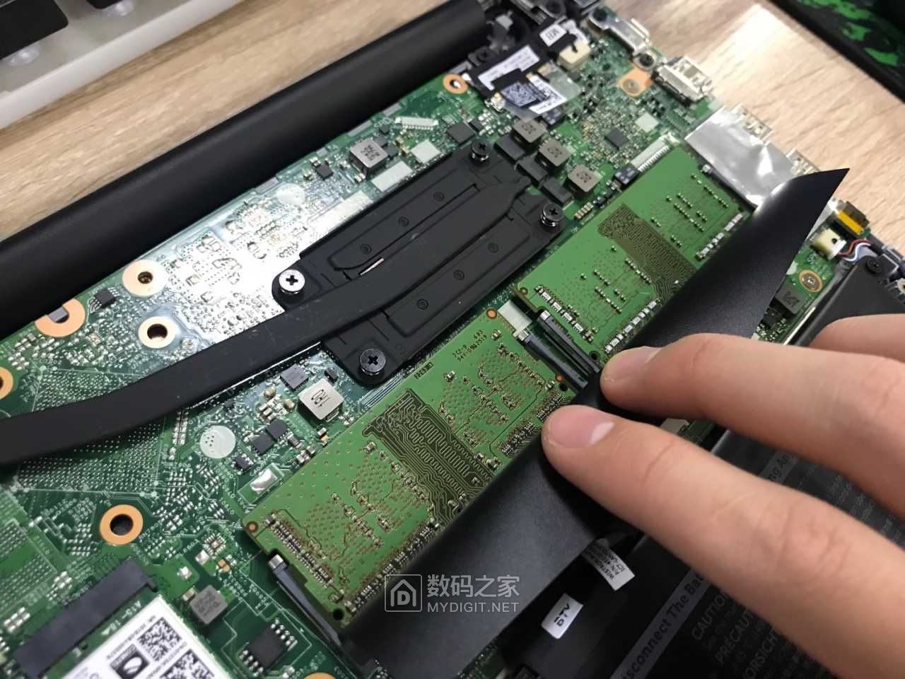 戴尔灵越5488拆机加硬盘