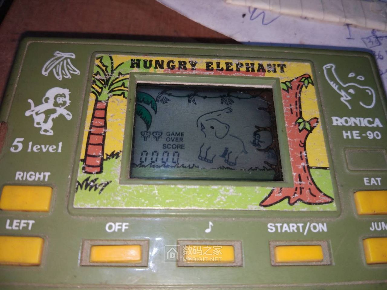 80年代的游戏机室 101259voc2tdubcetdsgbp.jpg